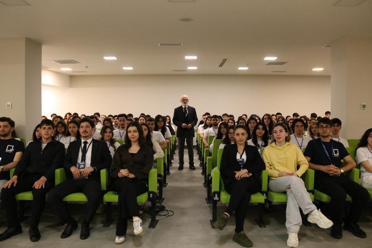 AzMİU tələbələrinin “Archivision Urban Camp 3” düşərgəsinə start verildi - FOTOLAR